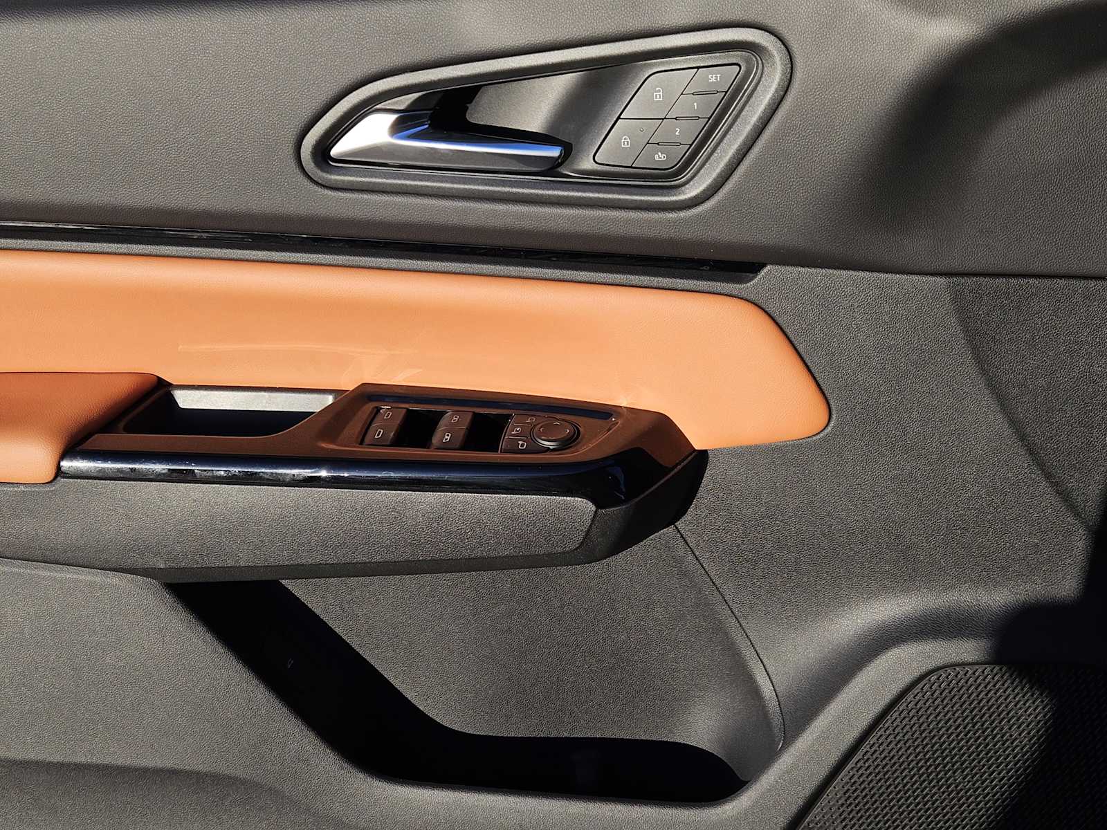 Thumbnail: 2025 Honda Prologue - 17