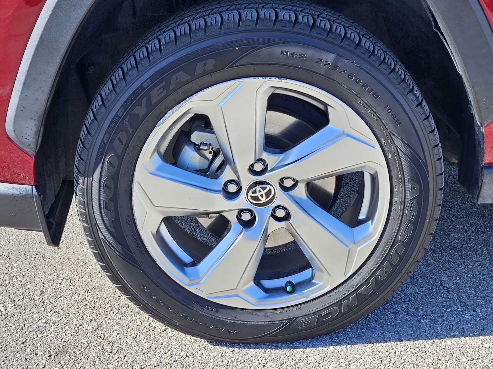 Thumbnail: 2021 Toyota RAV4 - 9