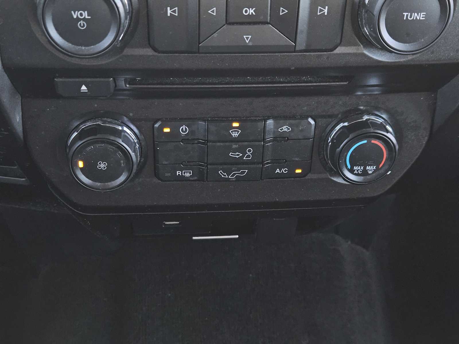 Thumbnail: 2018 Ford F-150 - 19