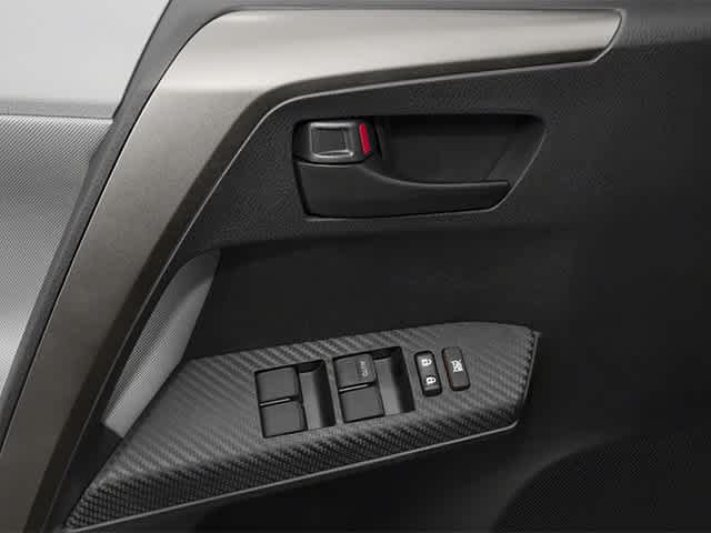 2014 Toyota RAV4 LE 22