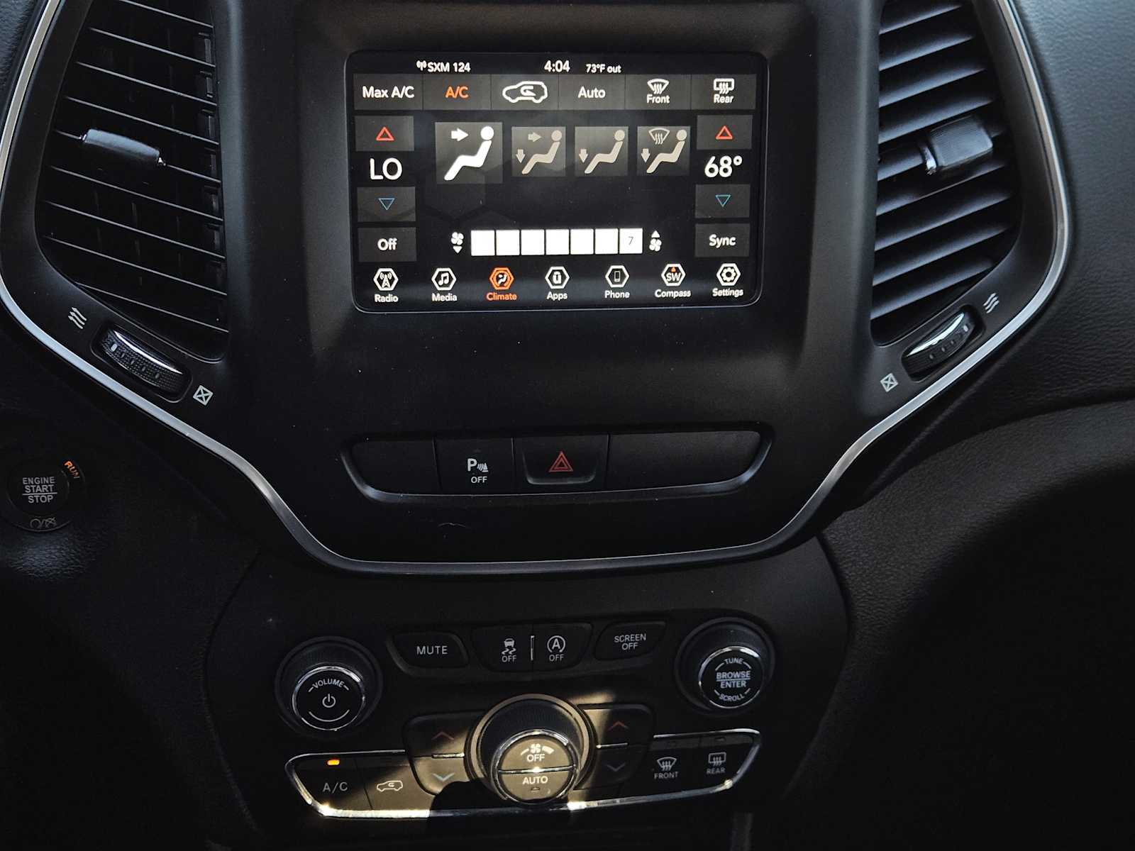 Thumbnail: 2020 Jeep Cherokee - 17