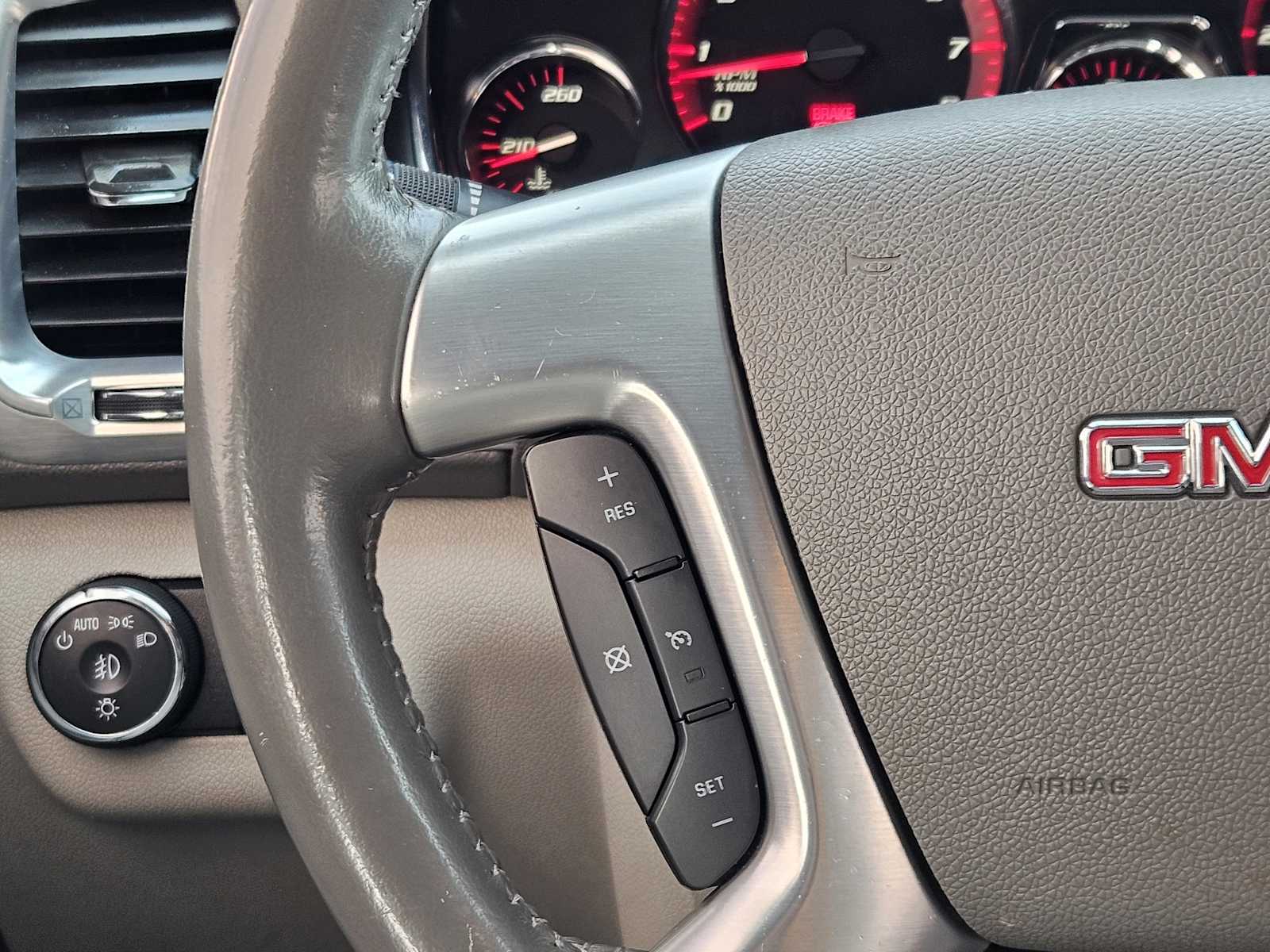 Thumbnail: 2015 GMC Acadia - 24