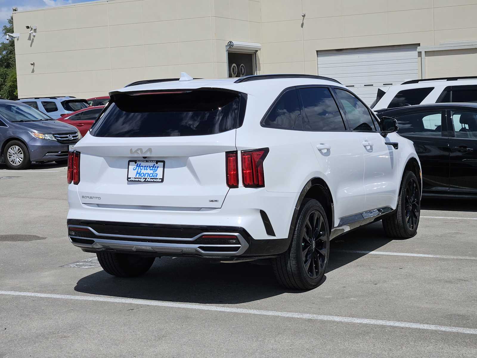 Thumbnail: 2023 Kia Sorento - 5