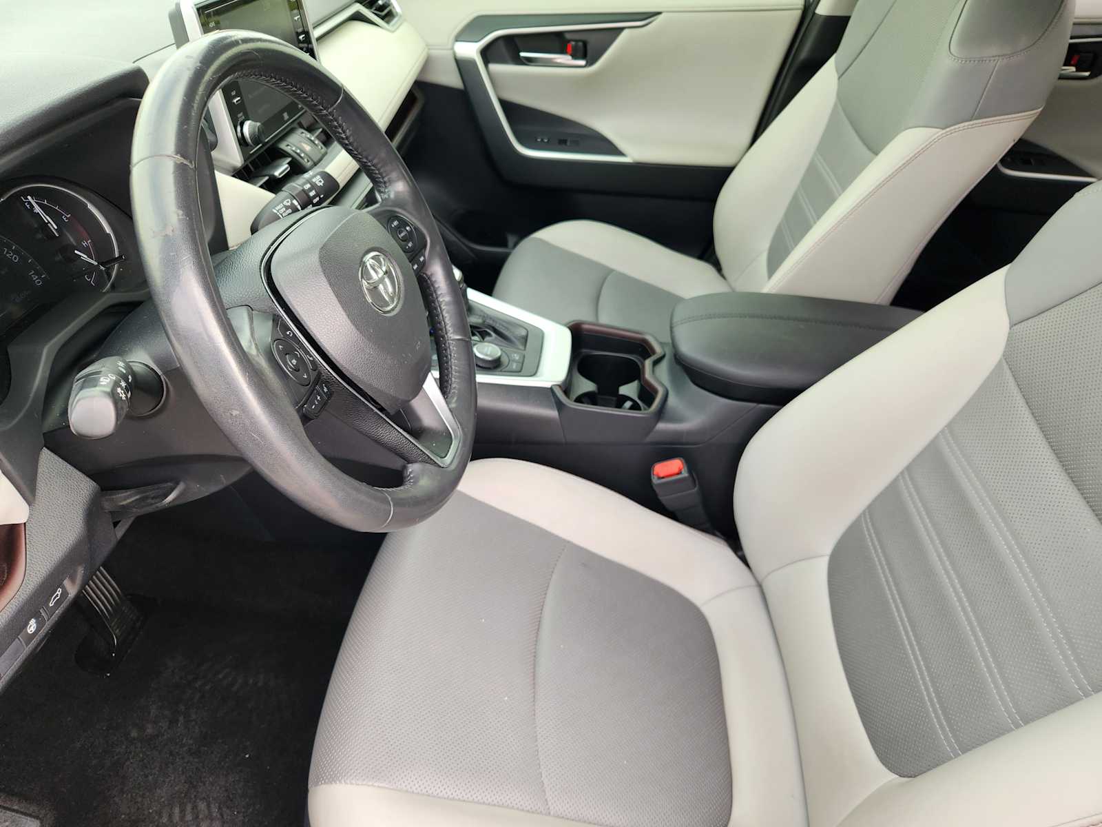 Thumbnail: 2019 Toyota RAV4 - 13