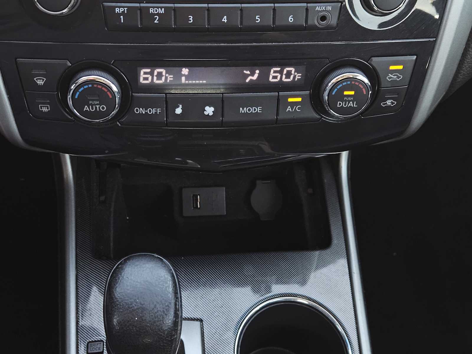 Thumbnail: 2013 Nissan Altima - 19