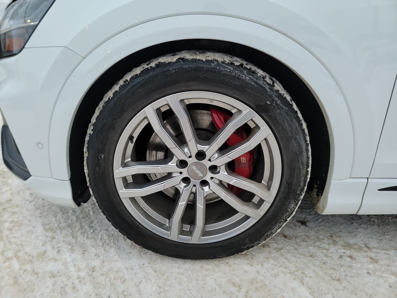 Thumbnail: 2020 Audi SQ8 - 10