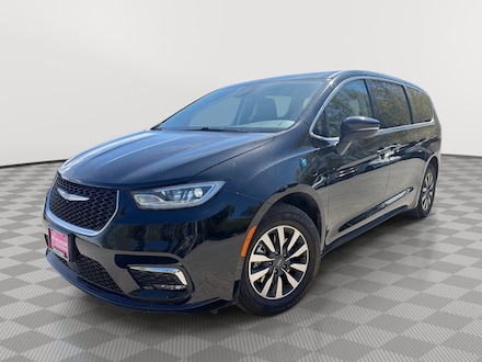 2024 Chrysler Pacifica Plug-In Hybrid Select Van Passenger Van