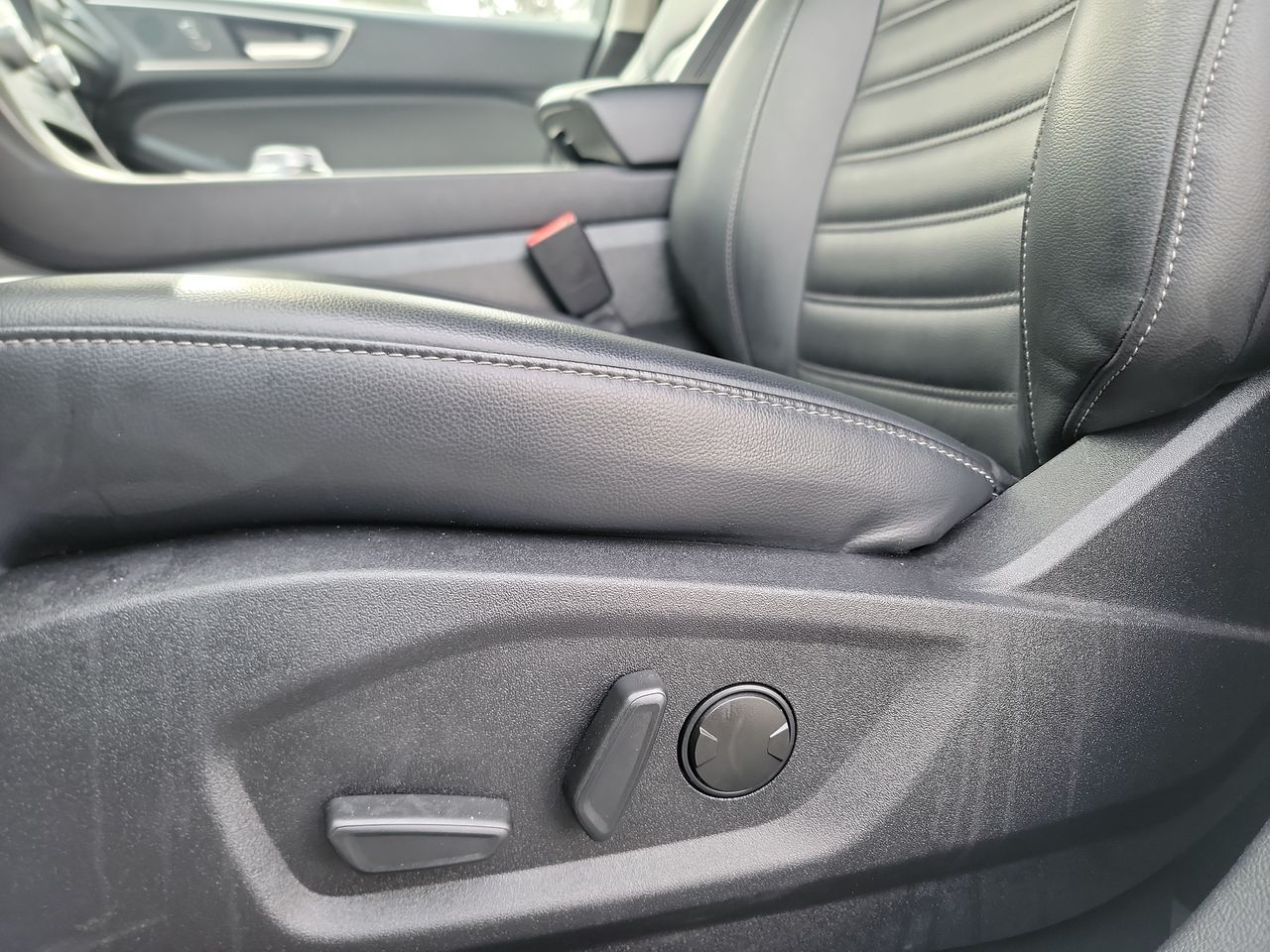 2024 Ford Edge SEL 12