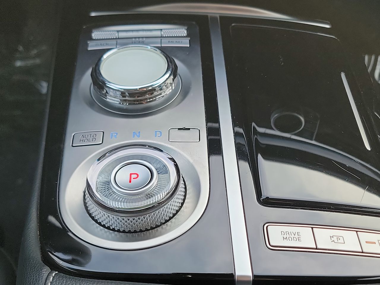 Thumbnail: 2023 Genesis G80 - 19