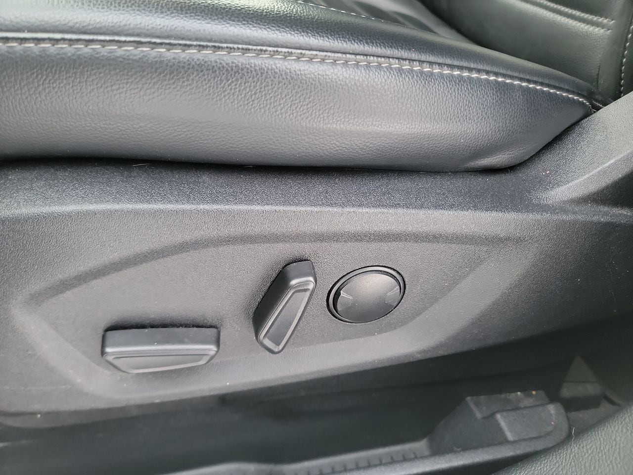 Thumbnail: 2024 Ford Edge - 12