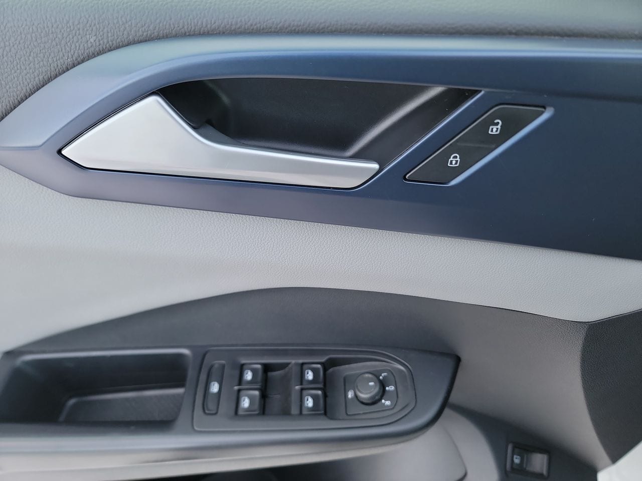 Thumbnail: 2023 Volkswagen Taos - 11