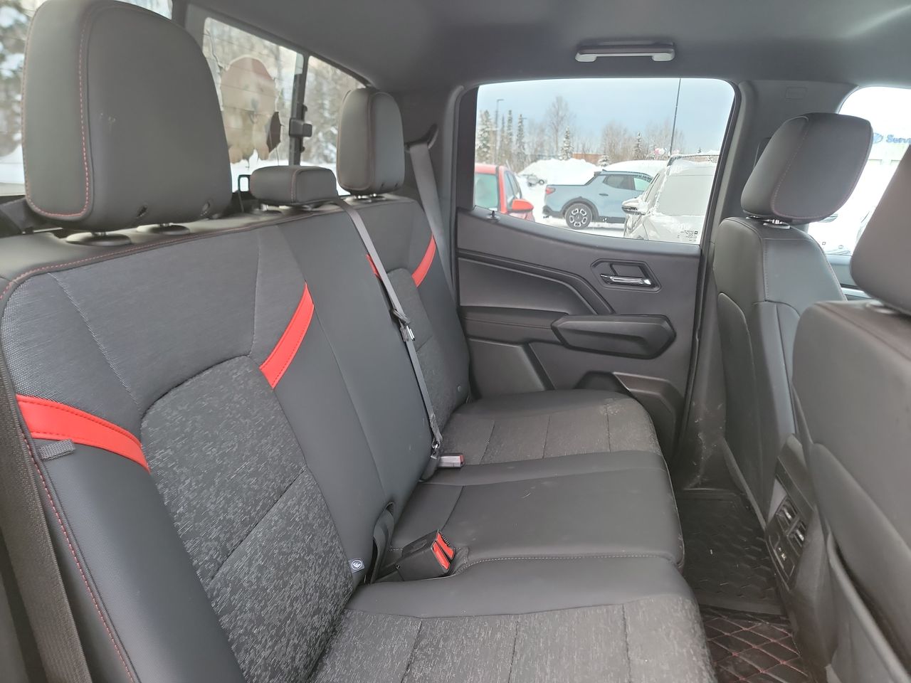 Thumbnail: 2023 Chevrolet Colorado - 20