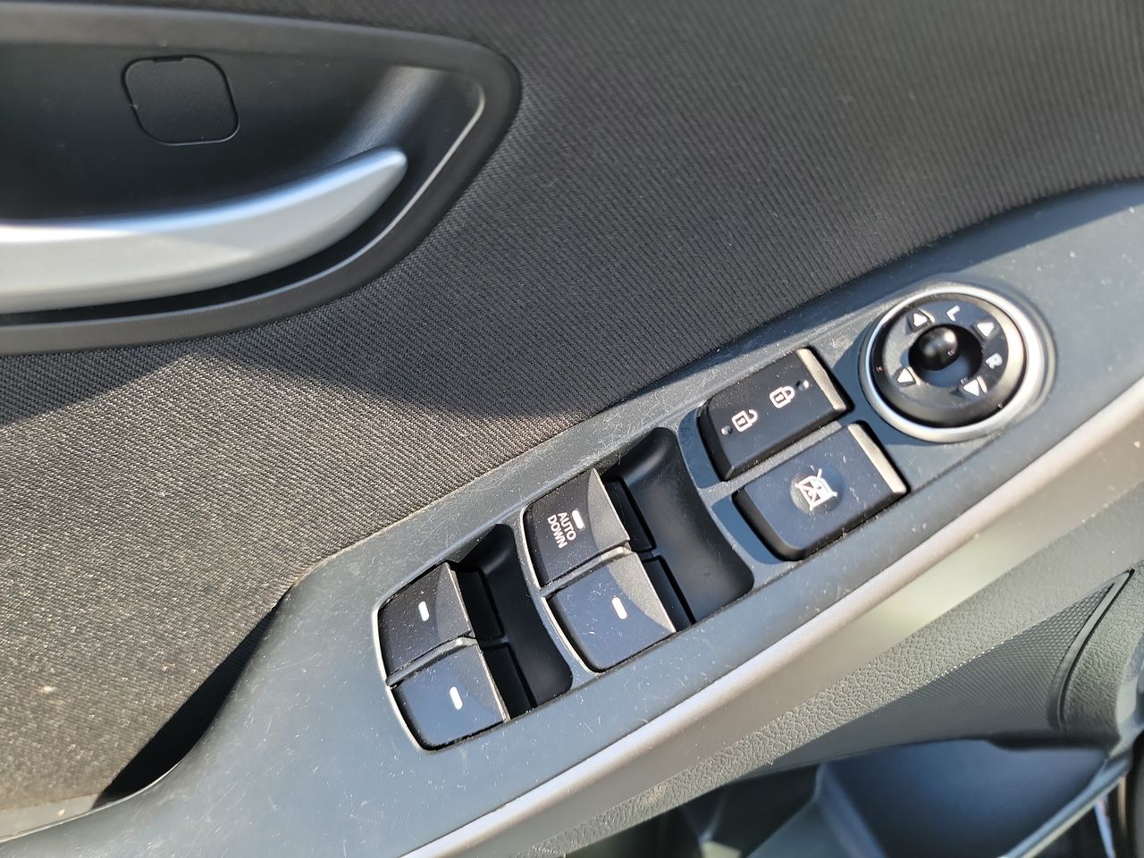 Thumbnail: 2016 Hyundai Elantra - 11