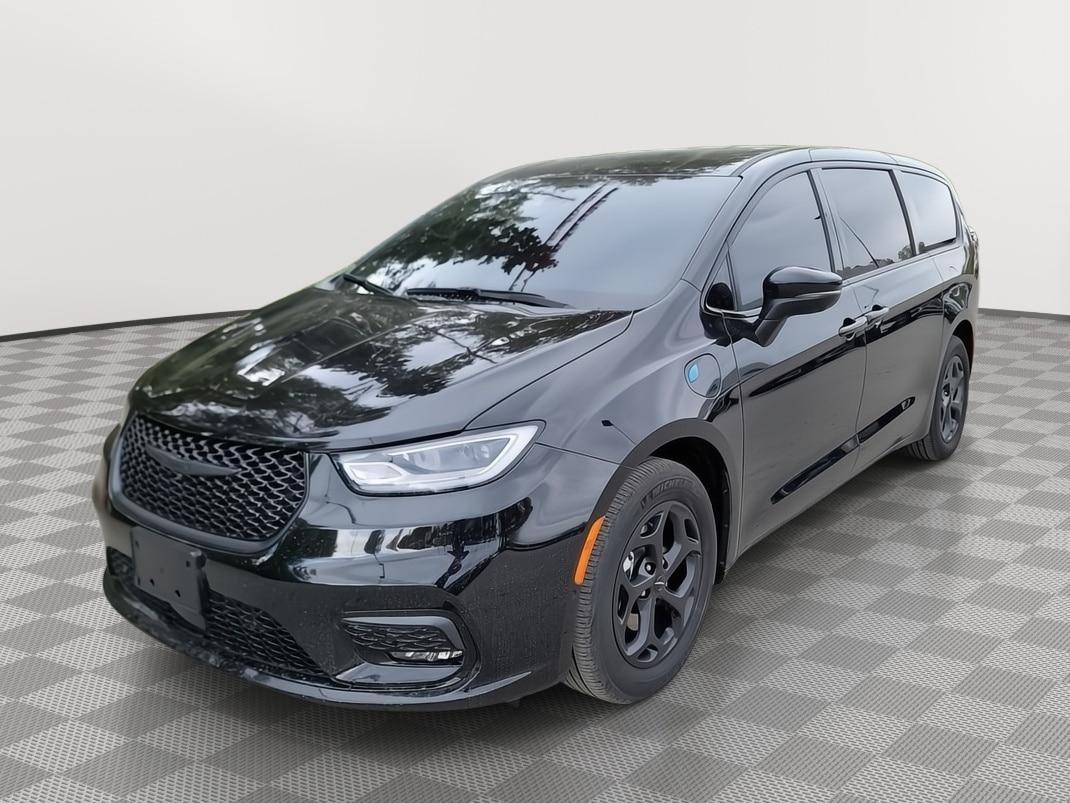 2023 Chrysler Pacifica Hybrid Touring L -
                  Anchorage, AK