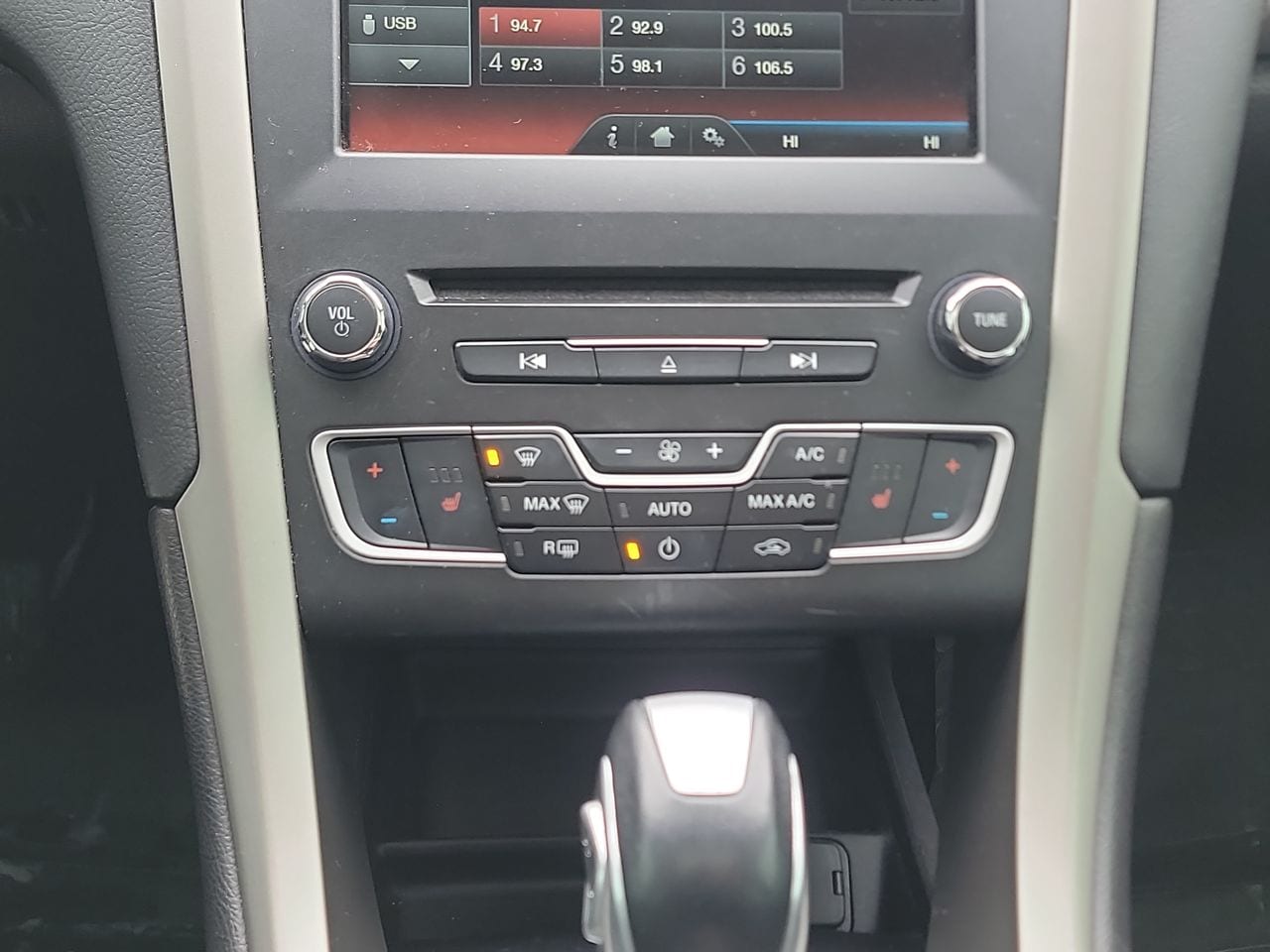Thumbnail: 2016 Ford Fusion - 18