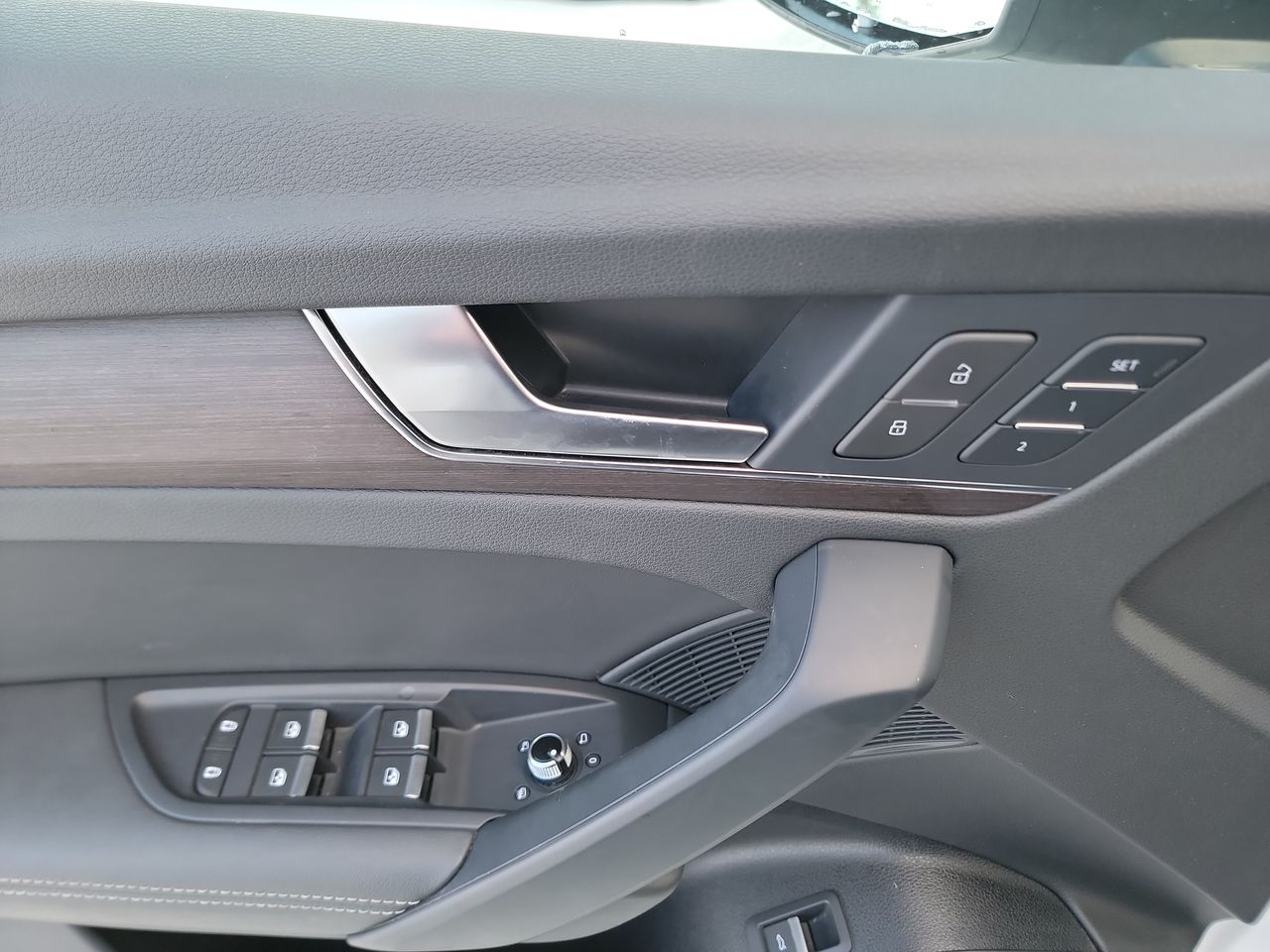 Thumbnail: 2024 Audi Q5 - 11