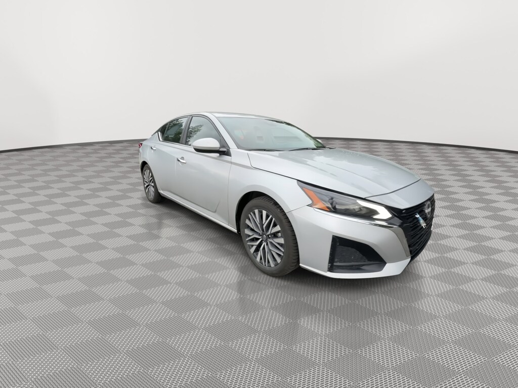 Used 2023 Nissan Altima 2.5 SV Sedan