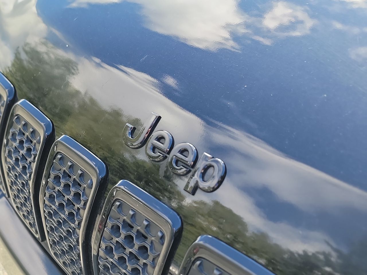Thumbnail: 2023 Jeep Cherokee - 25