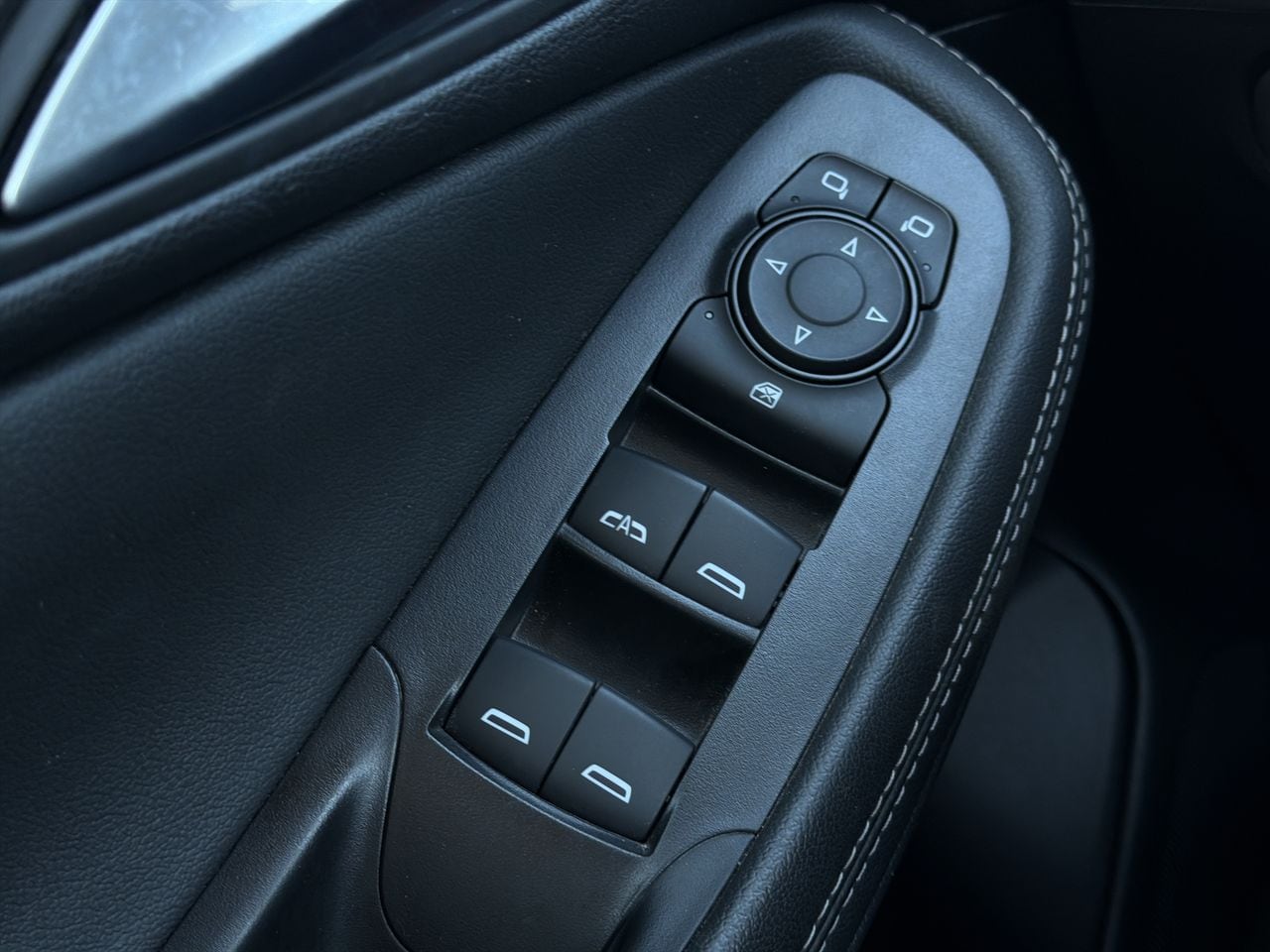 Thumbnail: 2025 Buick Encore GX - 11