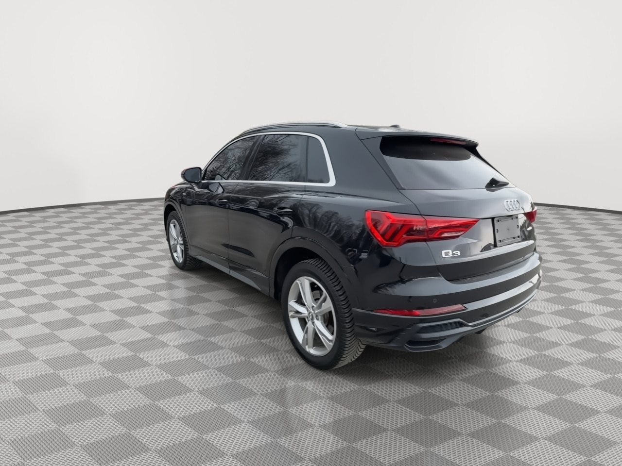 Thumbnail: 2020 Audi Q3 - 6