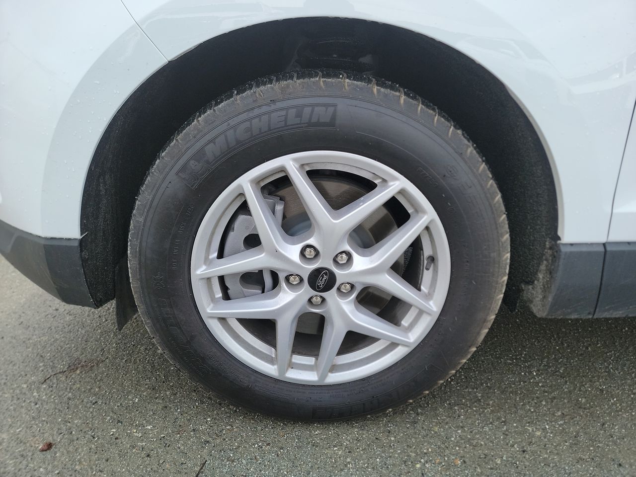 2024 Ford Edge SEL 10