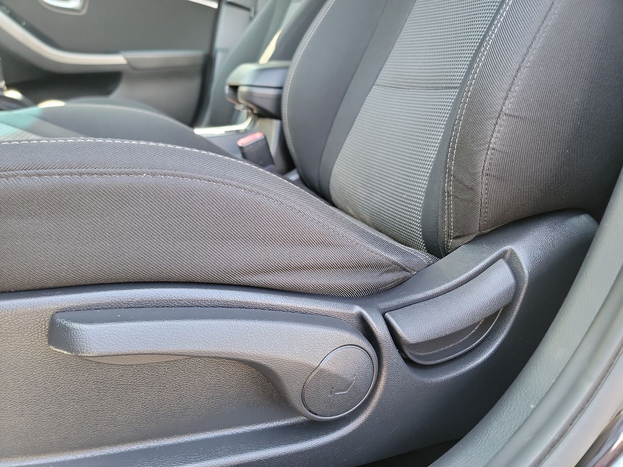 Thumbnail: 2016 Hyundai Elantra - 12