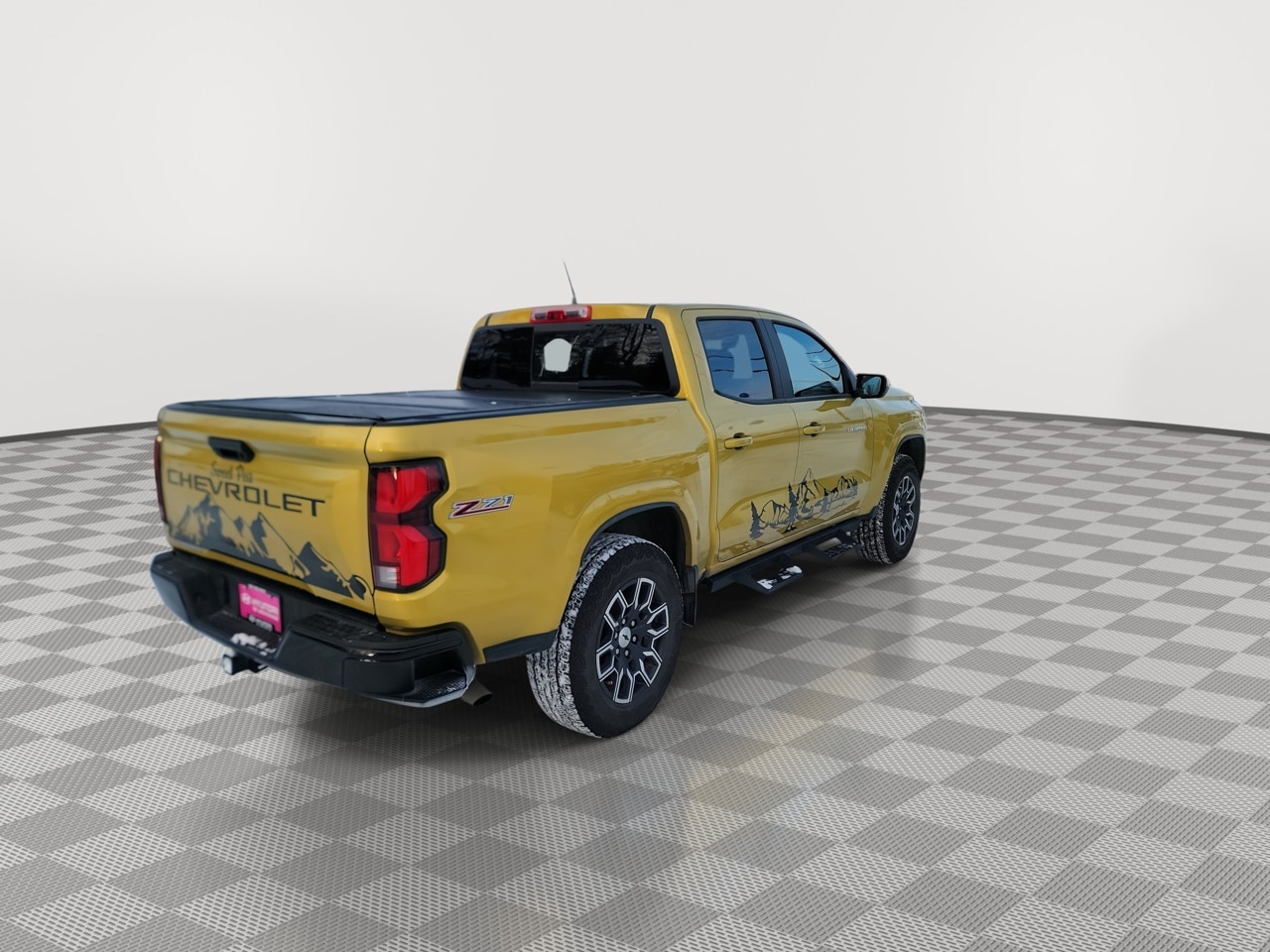 Thumbnail: 2023 Chevrolet Colorado - 8
