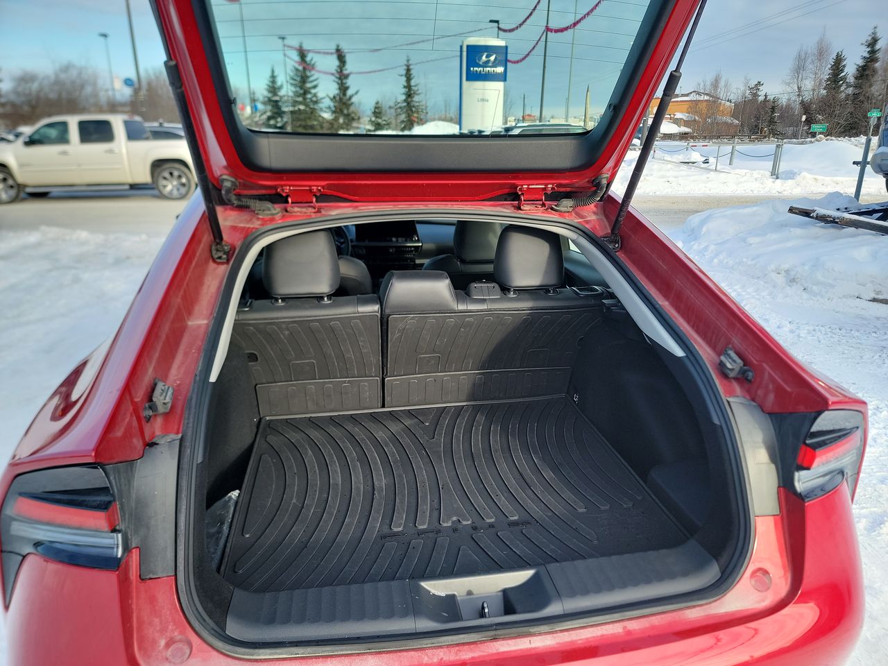 Thumbnail: 2024 Toyota Prius - 21