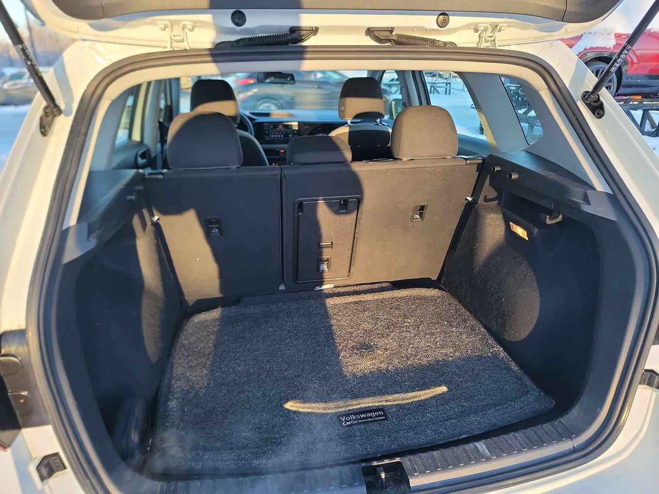 Thumbnail: 2022 Volkswagen Taos - 21