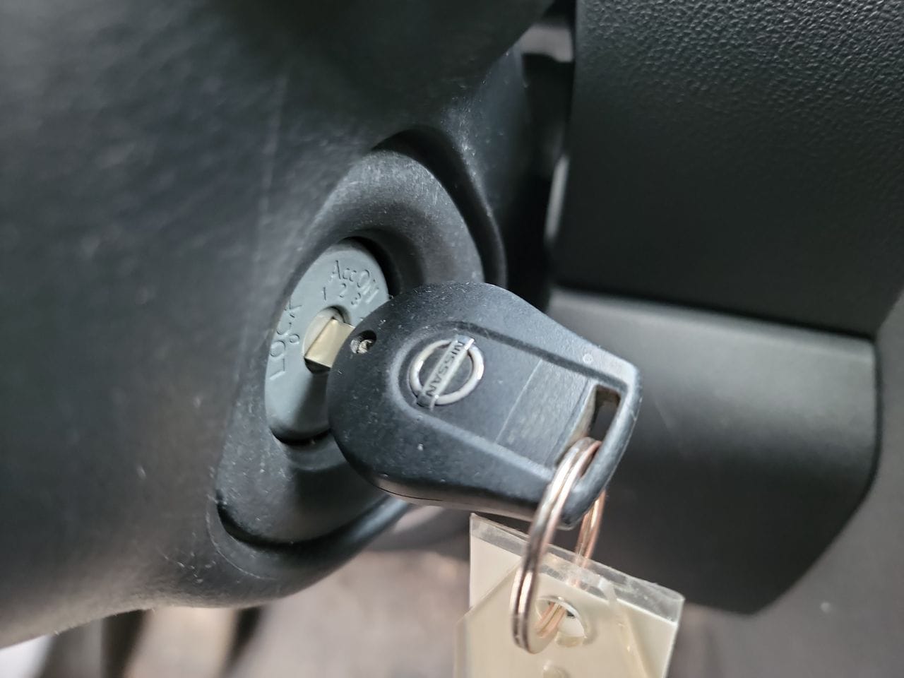 Thumbnail: 2015 Nissan Rogue - 23