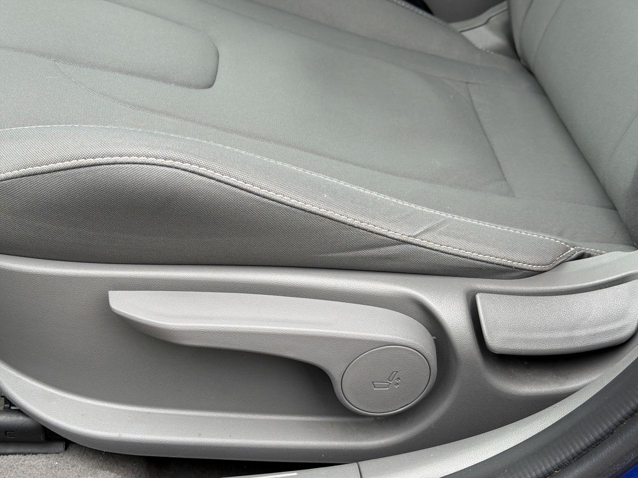 Thumbnail: 2024 Hyundai Elantra - 12