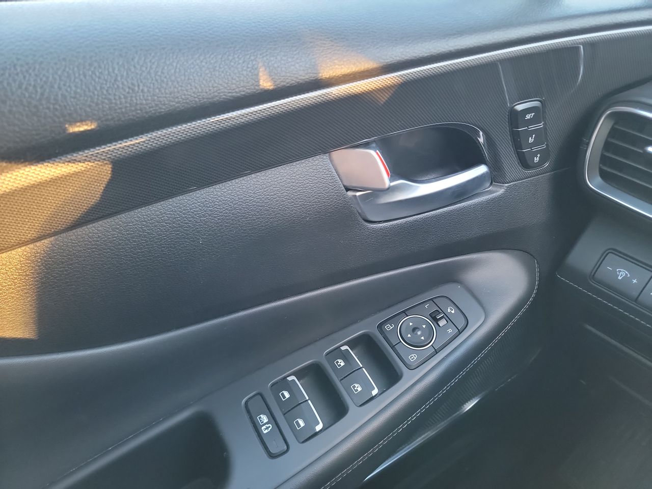 Thumbnail: 2023 Hyundai Santa Fe - 11