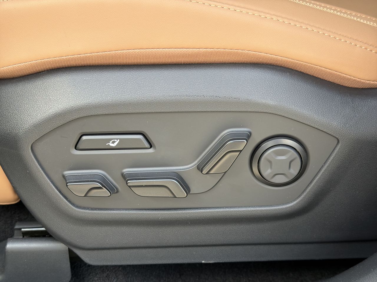 Thumbnail: 2026 Hyundai Santa Fe - 12