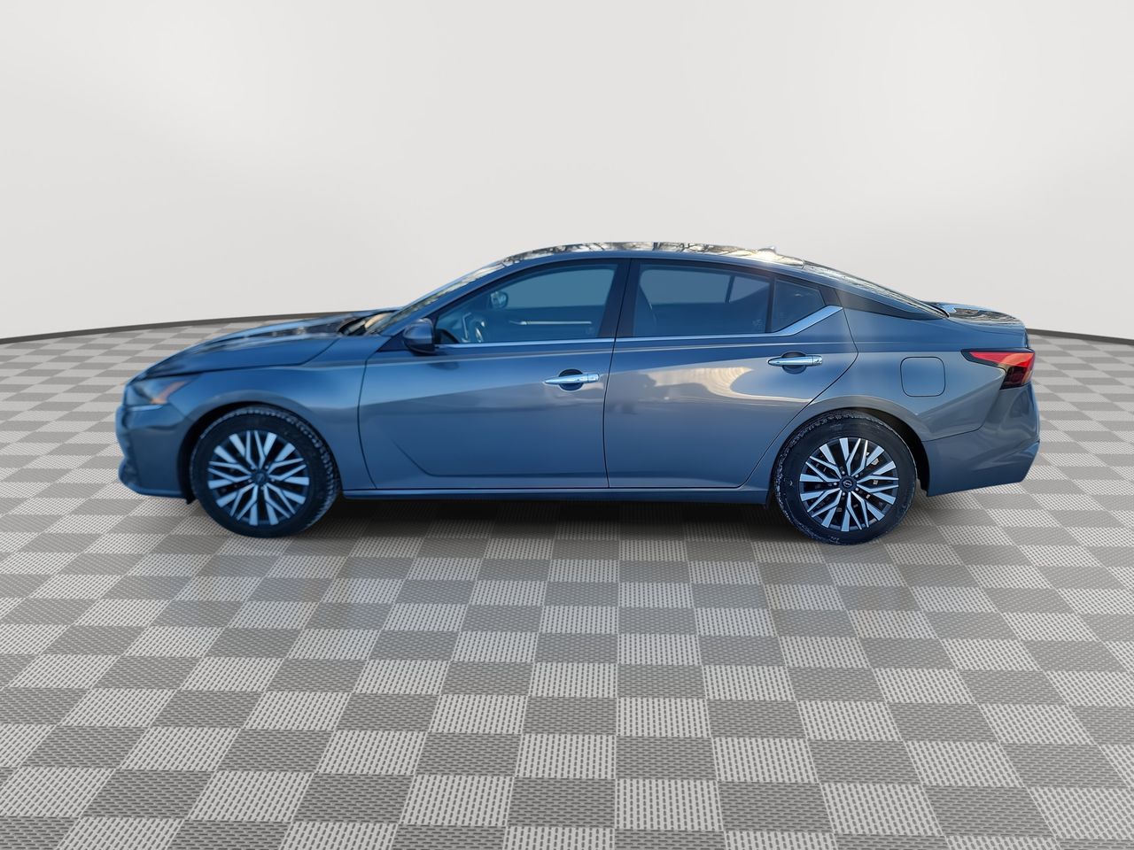 Thumbnail: 2023 Nissan Altima - 5