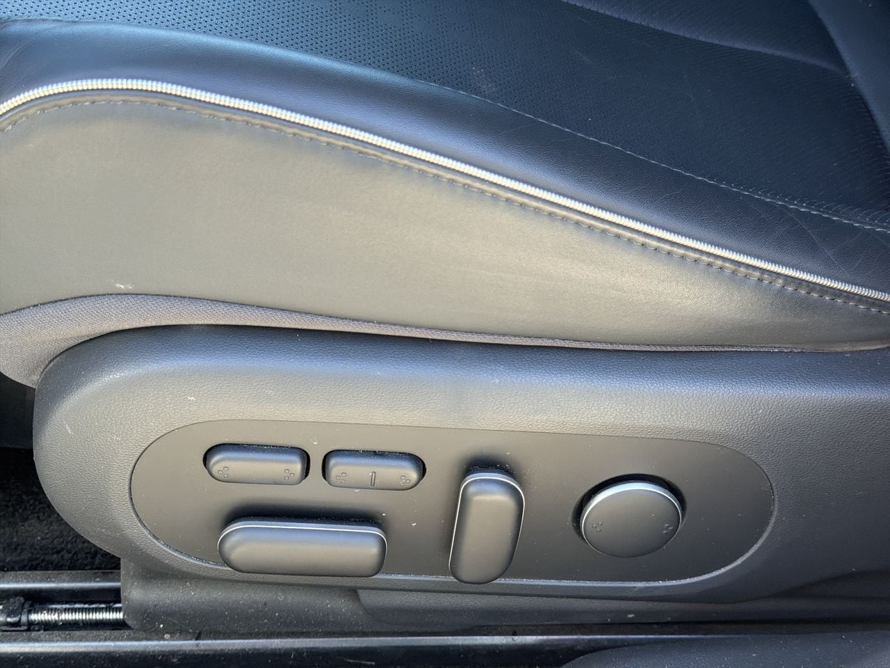 Thumbnail: 2023 Hyundai Ioniq 5 - 12