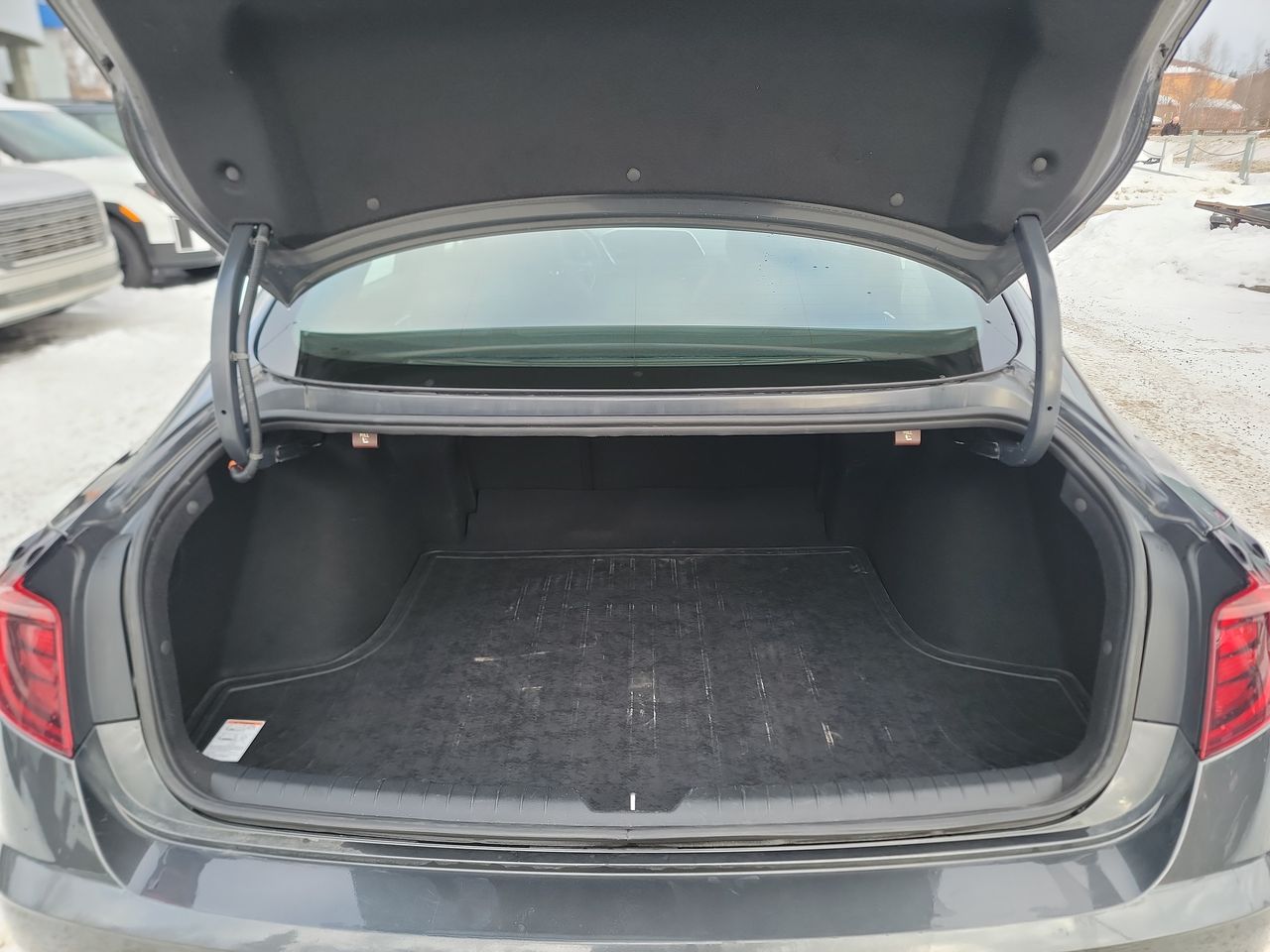 Thumbnail: 2022 Hyundai Sonata - 22