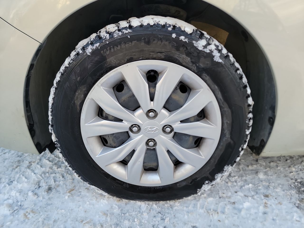 Thumbnail: 2020 Hyundai Accent - 10