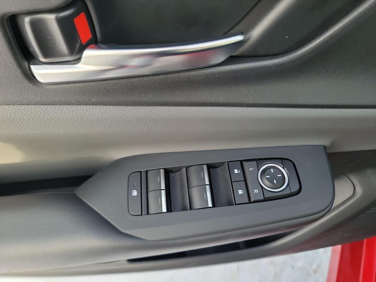 Thumbnail: 2024 Toyota Prius - 11