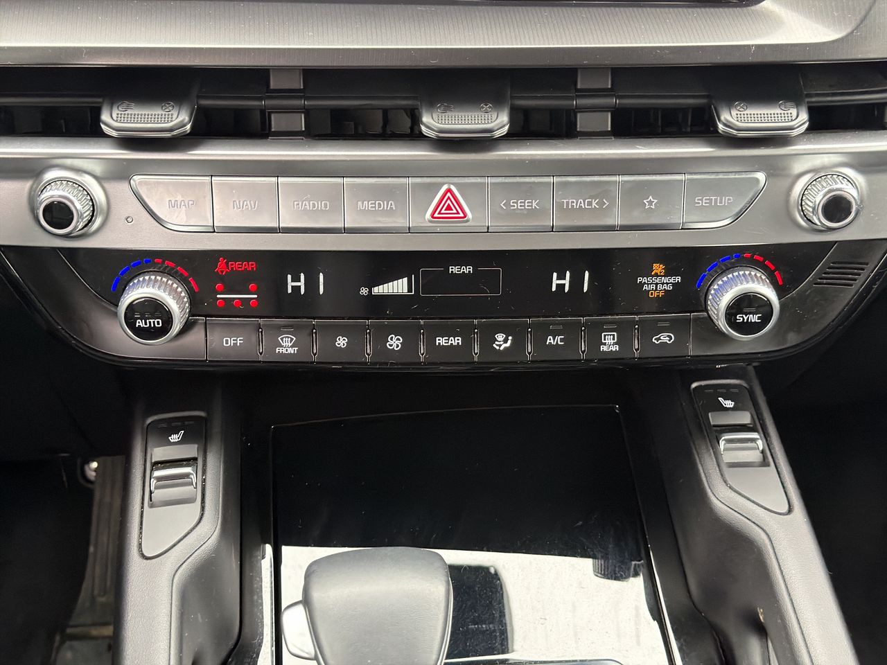 Thumbnail: 2025 Kia Telluride - 19