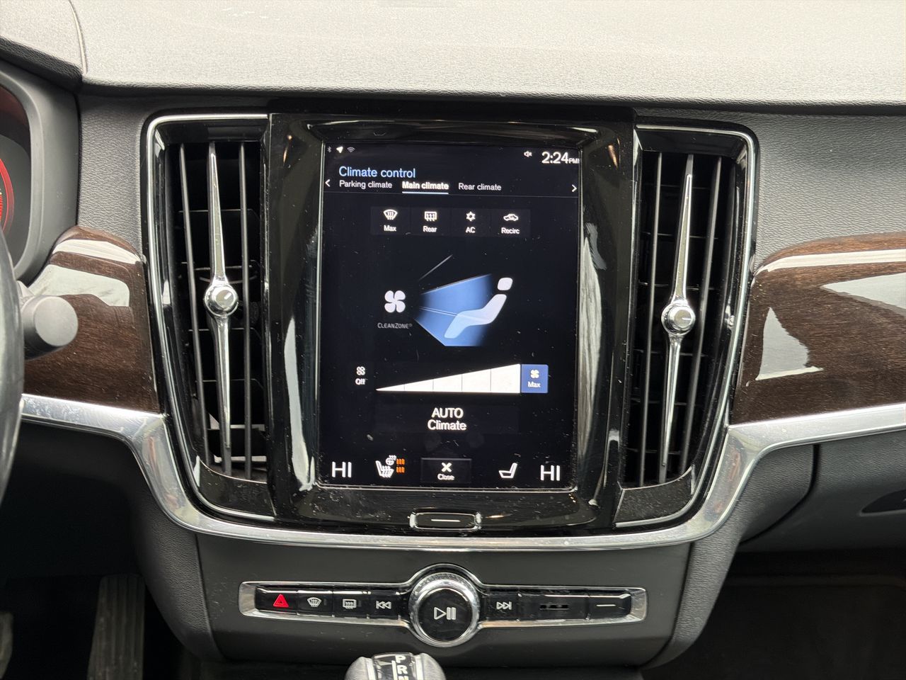 Thumbnail: 2018 Volvo S90 - 18