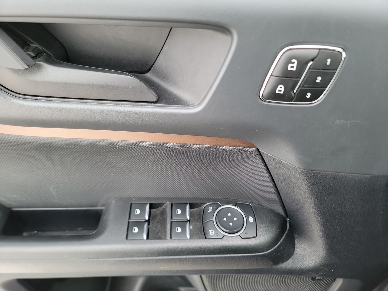 Thumbnail: 2023 Ford Bronco Sport - 11