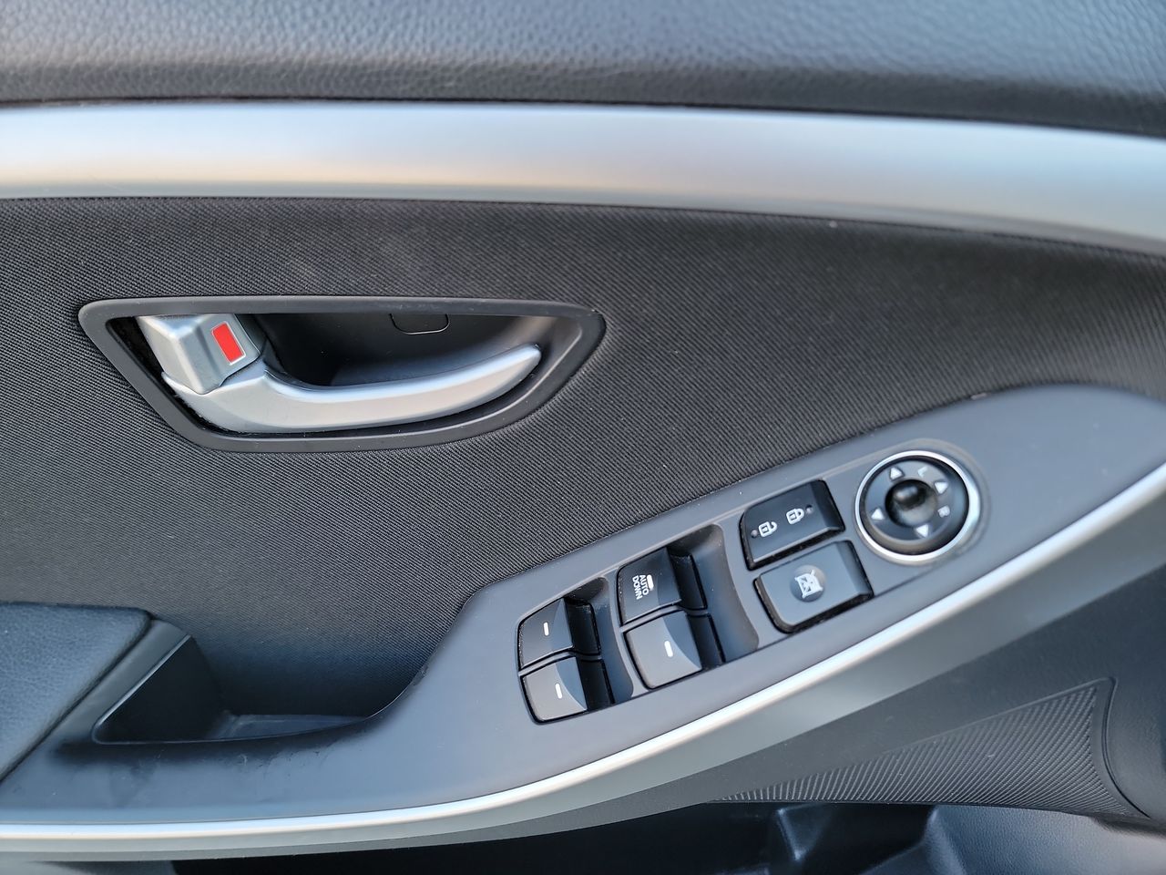 Thumbnail: 2014 Hyundai Elantra - 11