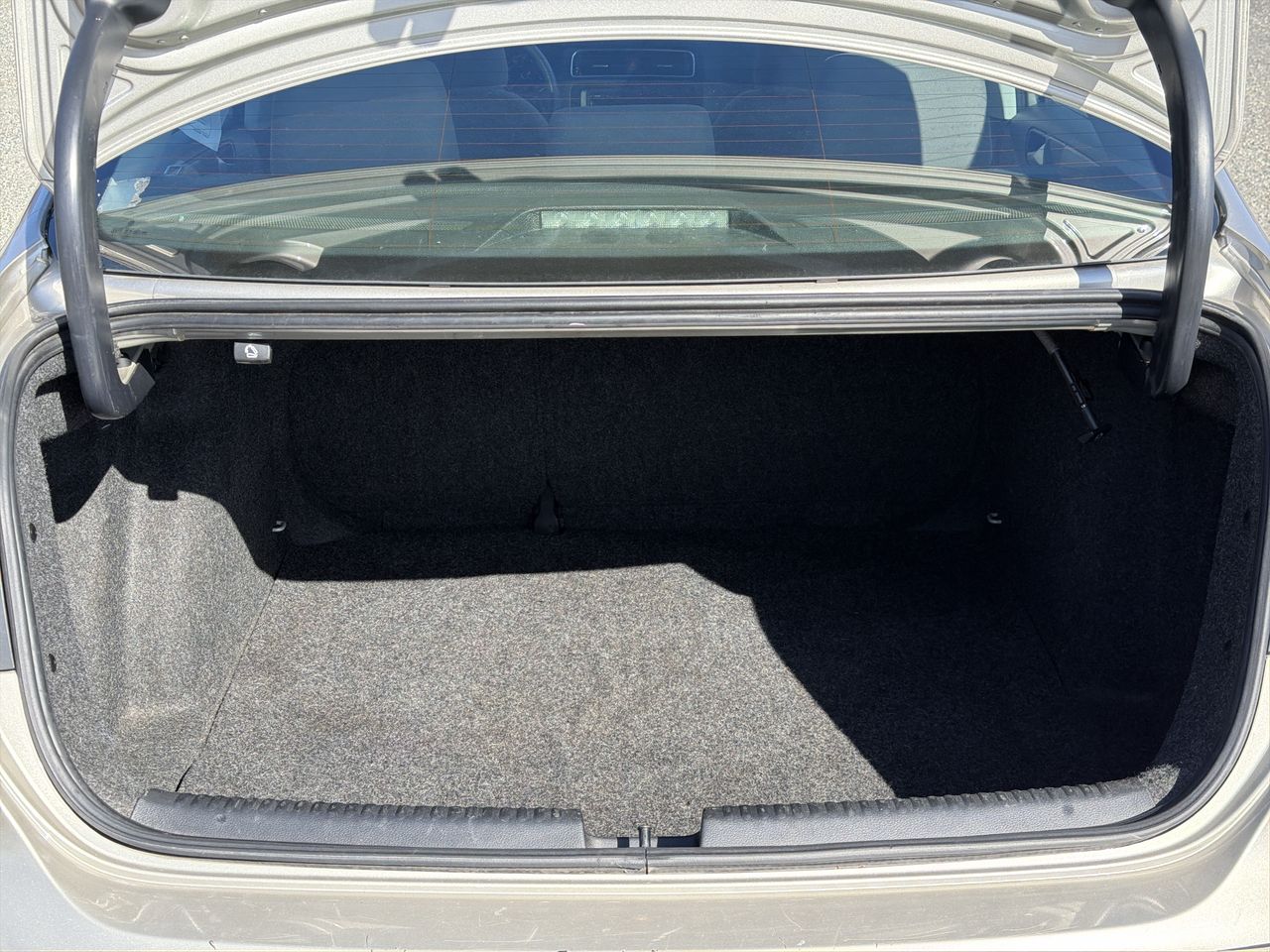 Thumbnail: 2013 Volkswagen Jetta - 21