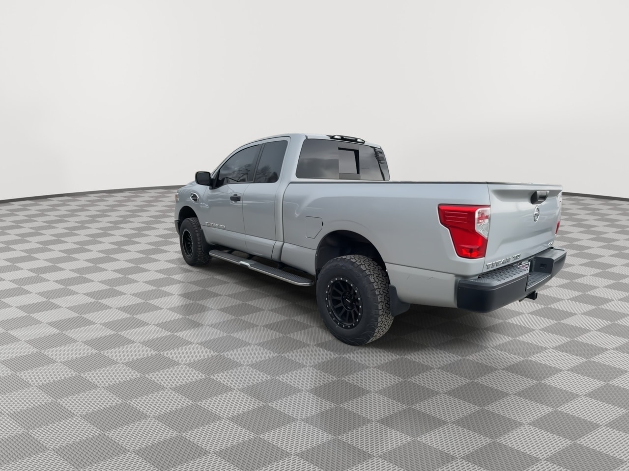 Thumbnail: 2017 Nissan Titan - 6