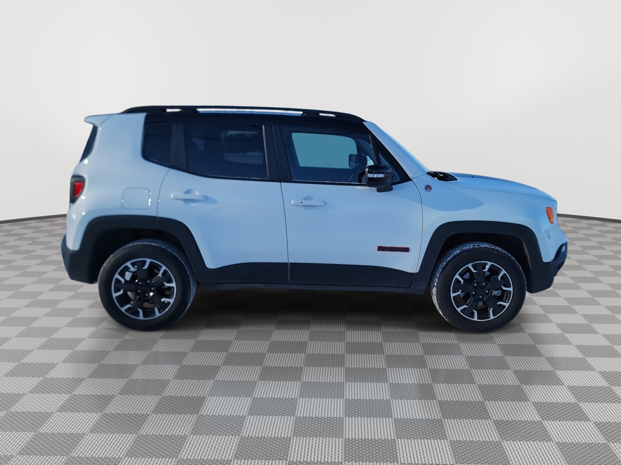 Thumbnail: 2023 Jeep Renegade - 9