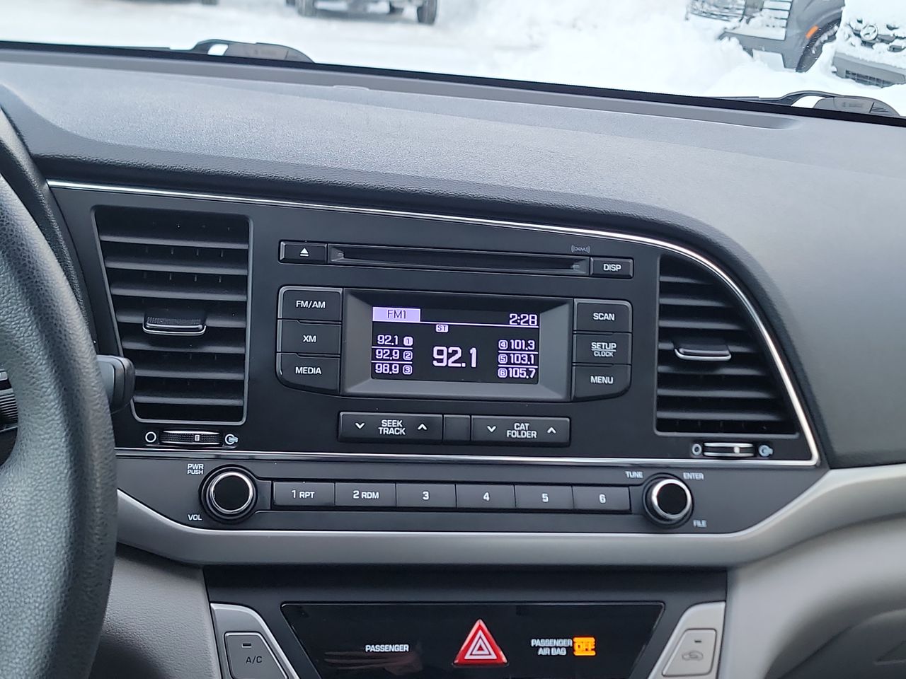 Thumbnail: 2017 Hyundai Elantra - 16