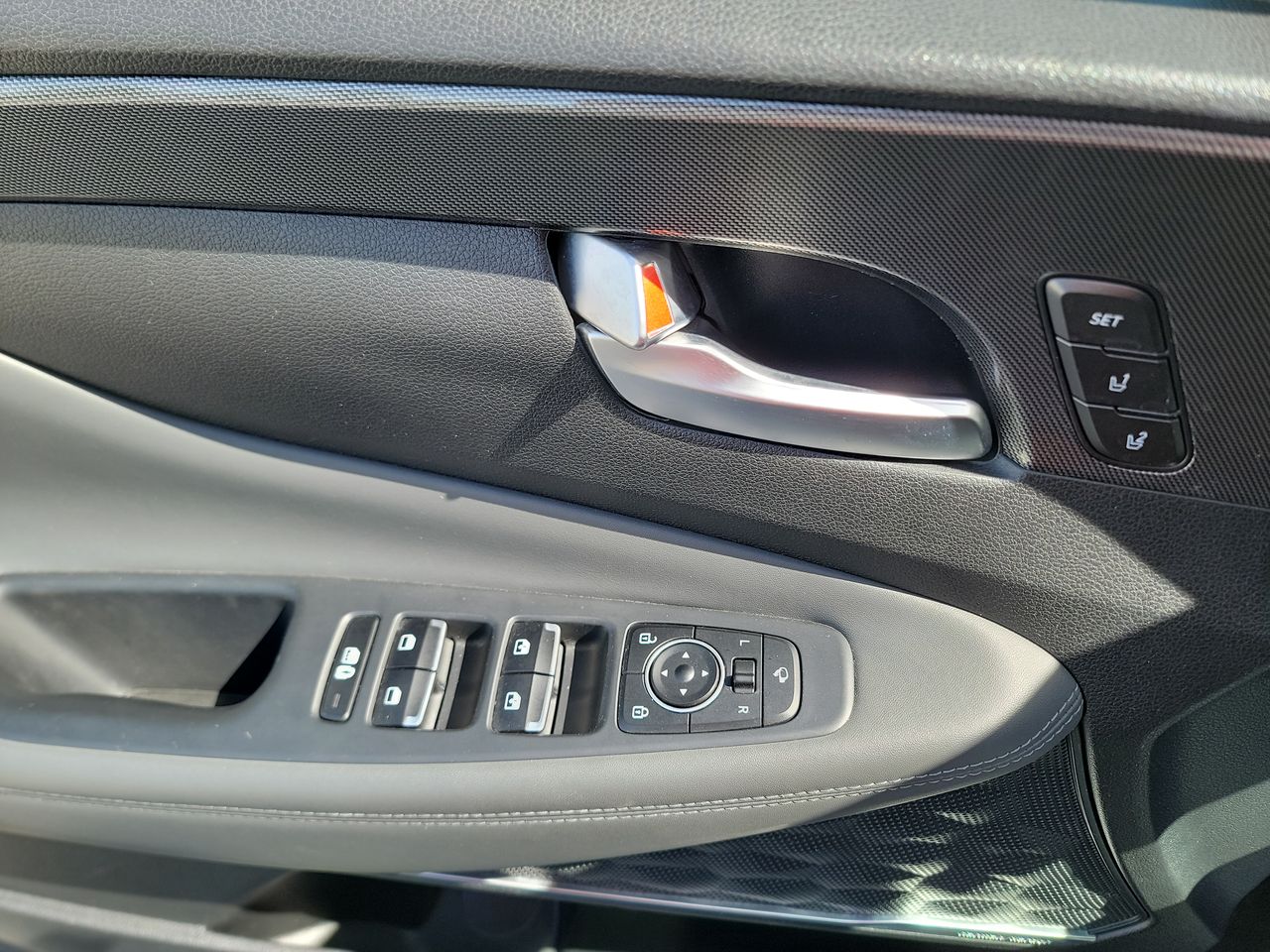 2023 Hyundai Santa Fe Limited 11