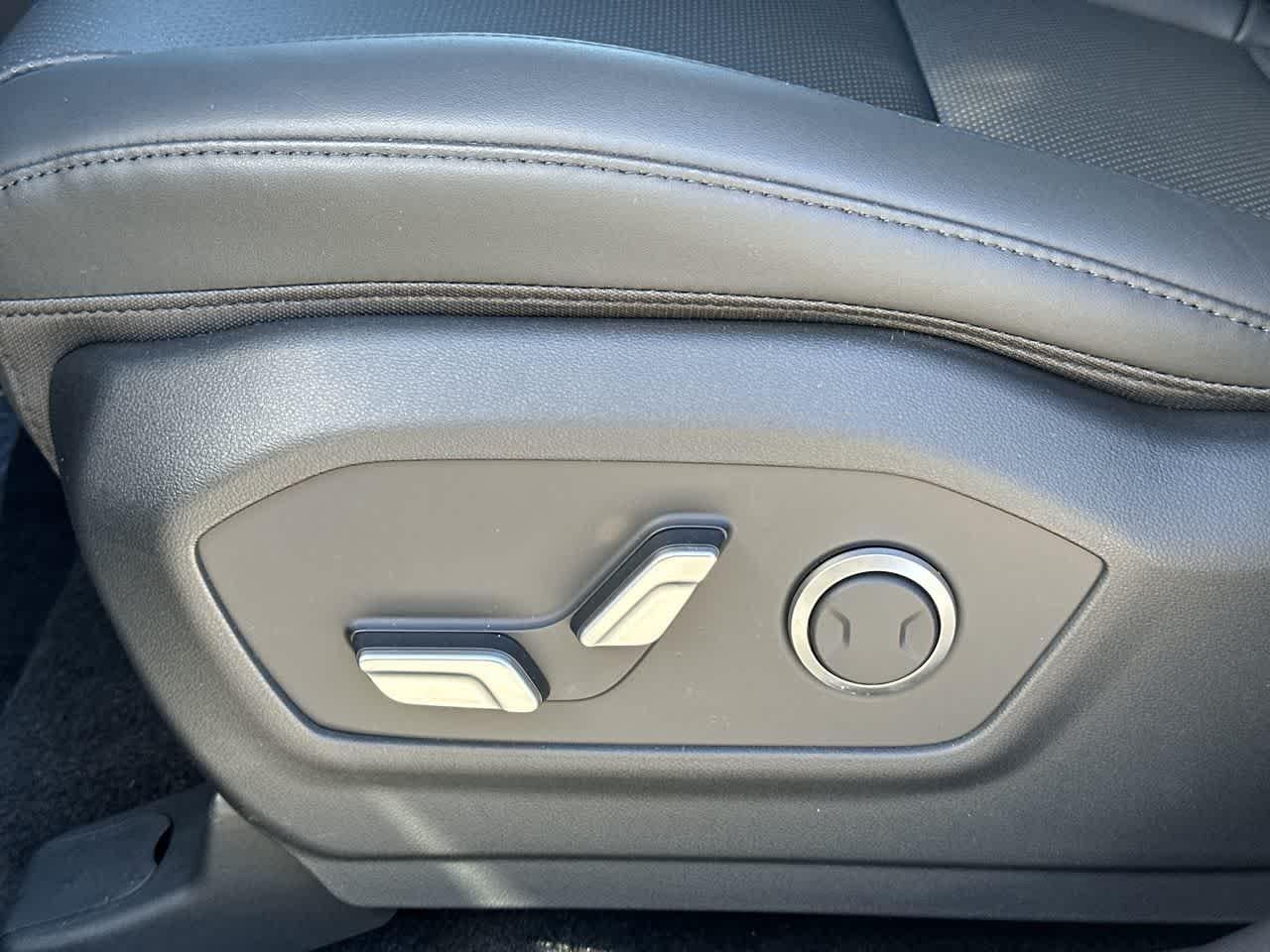 Thumbnail: 2026 Hyundai Santa Fe - 12