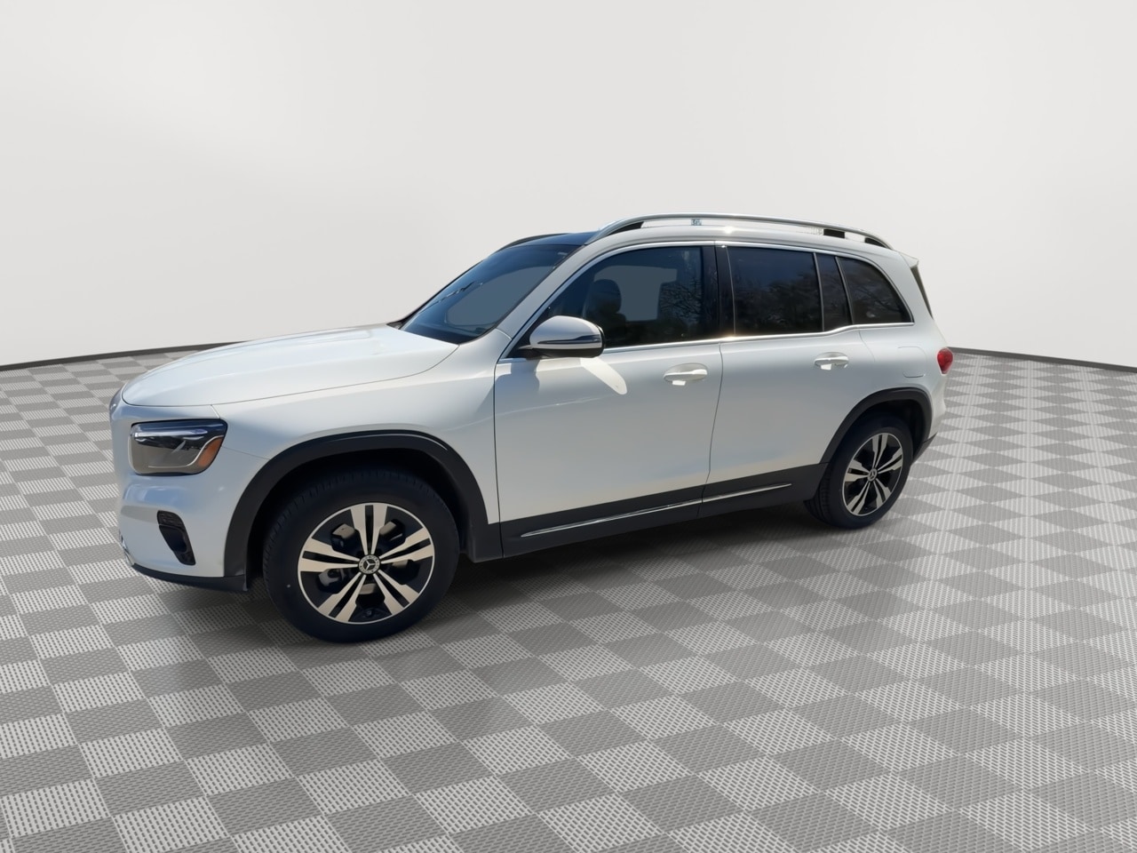 Thumbnail: 2026 Mercedes-Benz GLB - 3