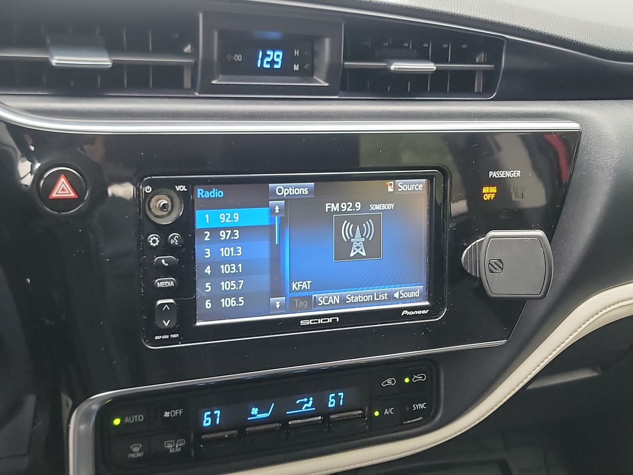 Thumbnail: 2016 Scion iM - 16